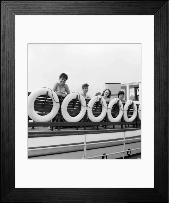 Framed Print : Bathing Girl: Glamour on the Clacton Beach: L. to R. Peggy Palmer, 16 Framed Print : Bathing Girl: Glamour on the Clacton Beach: L. to R. Peggy Palmer, 16