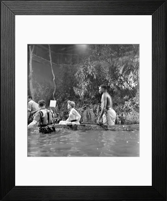 Framed Print : Shooting the Zambese rapids sequence at Elstree were Jeanne Crain