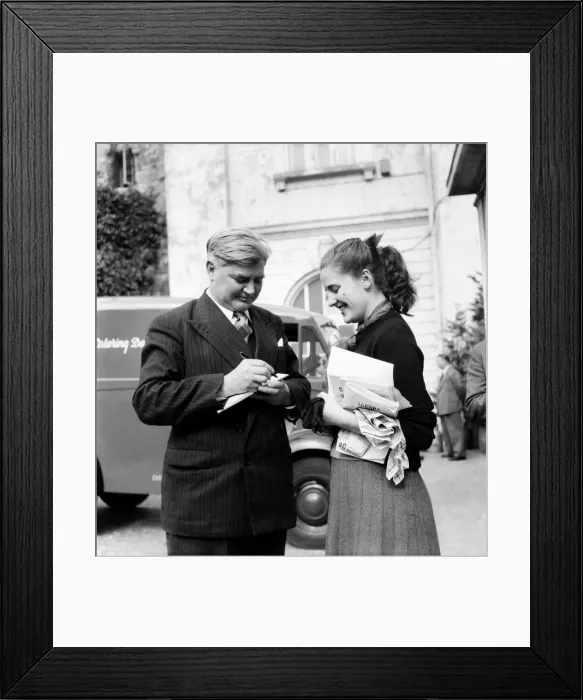Framed Print : Labour Party Conference 1953: 18 years old Birmingham shop assistant Maisie Airey Framed Print : Labour Party Conference 1953: 18 years old Birmingham shop assistant Maisie Airey