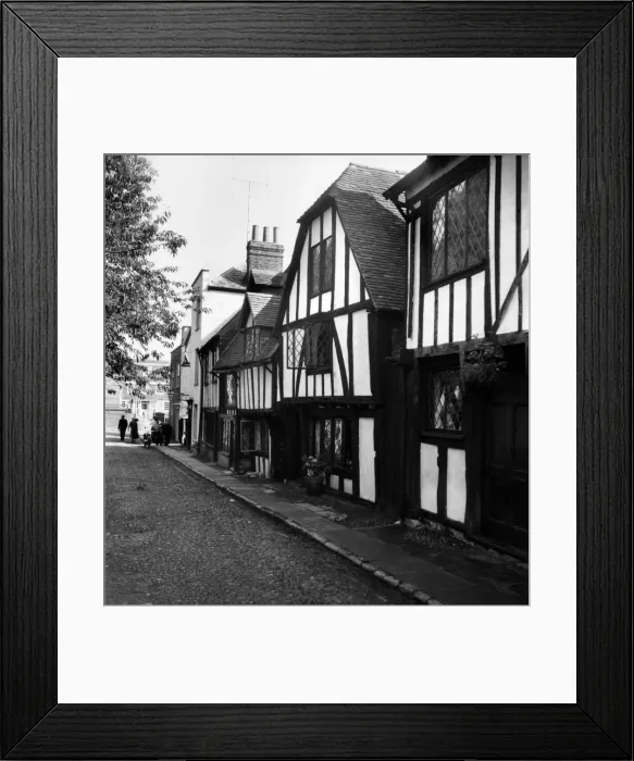 Framed Print : Places: England: Rye. General Street scene in and a round The Sussex town of Rye Framed Print : Places: England: Rye. General Street scene in and a round The Sussex town of Rye