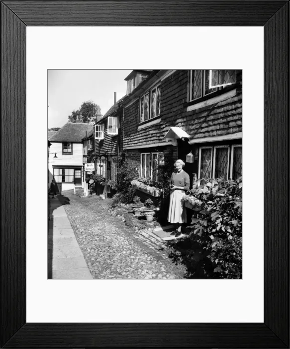 Framed Print : Places: England: Rye. General Street scene in and a round The Sussex town of Rye