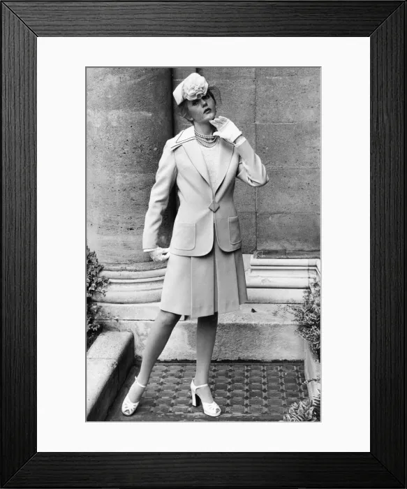 Framed Print : The London fashion fair opened at the Grosvenor House Hotelm - model Beverley Blandford Framed Print : The London fashion fair opened at the Grosvenor House Hotelm - model Beverley Blandford