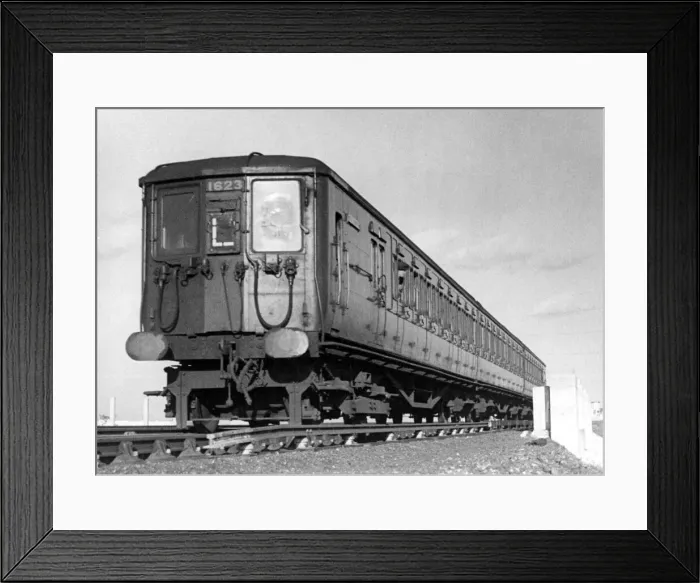 Framed Print : A train on the new Chessington Line, Southern Railway. c Framed Print : A train on the new Chessington Line, Southern Railway. c
