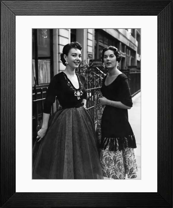 Framed Print : Fashion 1950 s: Gay, smart and warm... ready for the frosty days of autumn Framed Print : Fashion 1950 s: Gay, smart and warm... ready for the frosty days of autumn