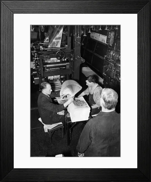Framed Print : The Daily Mirror Newspaper March 1938 The Publishing floor of Geraldine House Framed Print : The Daily Mirror Newspaper March 1938 The Publishing floor of Geraldine House