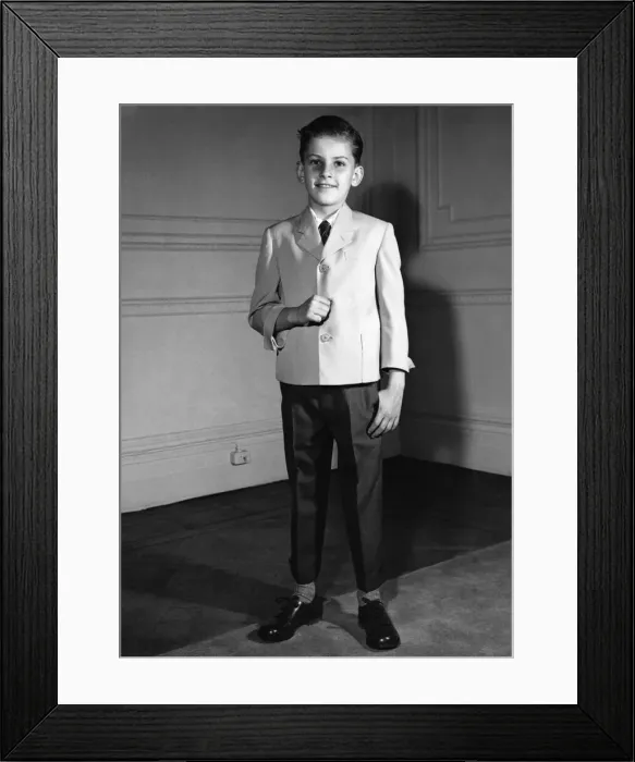 Framed Print : Mums - That Crown out of it look is new! No, no that suit has not shrunk Framed Print : Mums - That Crown out of it look is new! No, no that suit has not shrunk
