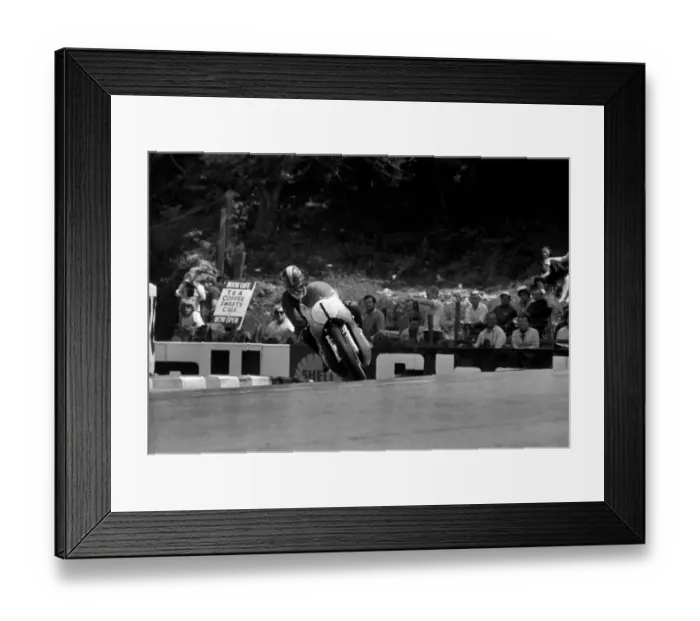 Framed Print : Sport Motorcycling: Isle of man TT Racing Production 250CC Class Framed Print : Sport Motorcycling: Isle of man TT Racing Production 250CC Class