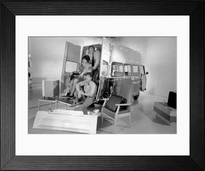 Framed Print : Blue Peter television presenters Peter Purves, Val Singleton Framed Print : Blue Peter television presenters Peter Purves, Val Singleton