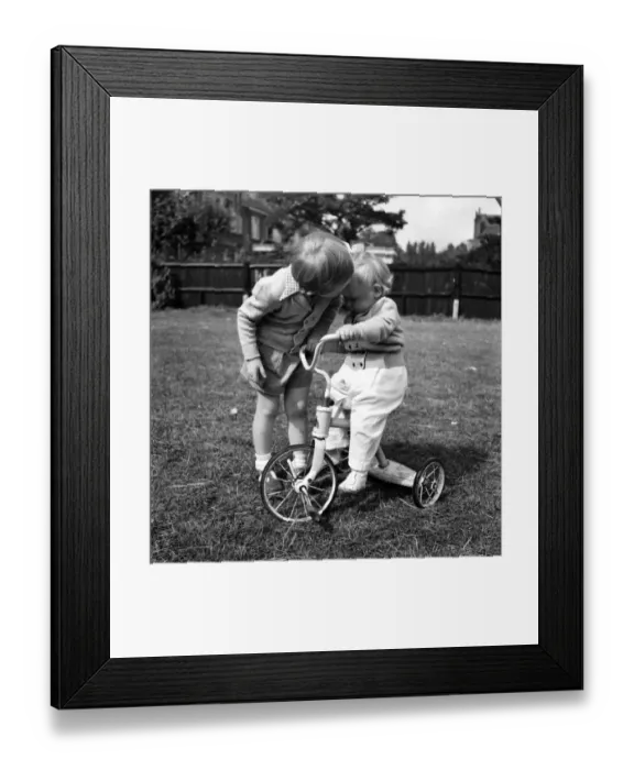 Framed Print : Anette Gogg playing with her sister. August 1953 D5235-006