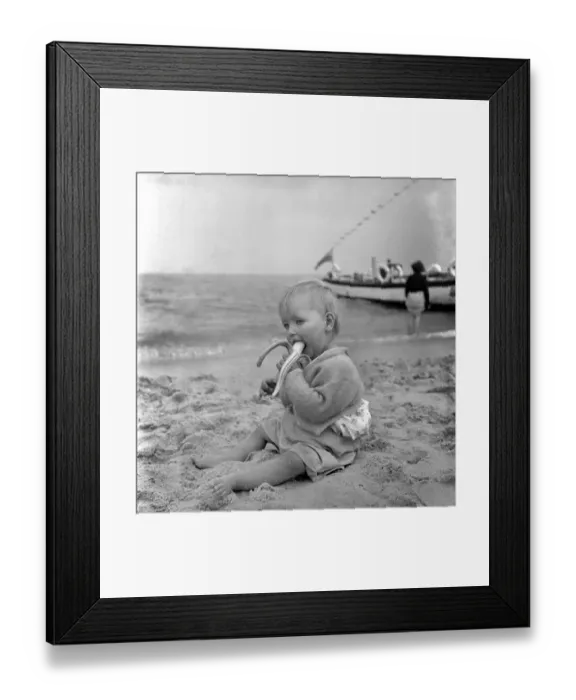 Framed Print : Children Childhood Holidays. 18-month-old Linda Jones of Pulborough, Sussex Framed Print : Children Childhood Holidays. 18-month-old Linda Jones of Pulborough, Sussex