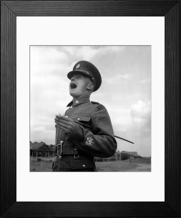 Framed Print : Army: Soldiers: Communication Sergeant Major Harold Kennard seen here shorting commands