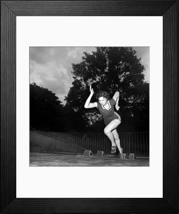 Framed Print : Sport Athletics: Jean off the a flying start from the blocks in a practice start