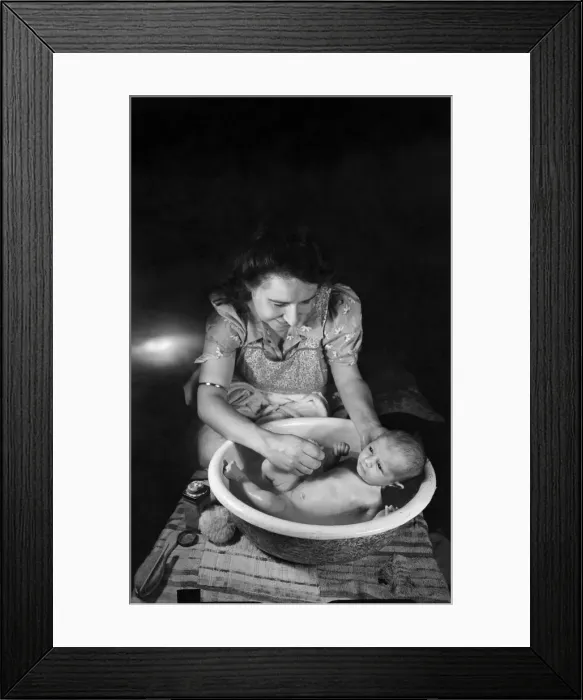 Framed Print : Janet Trayler, 4 weeks old. 15, Everington Road, N. 10. August 1943 P009356 Framed Print : Janet Trayler, 4 weeks old. 15, Everington Road, N. 10. August 1943 P009356