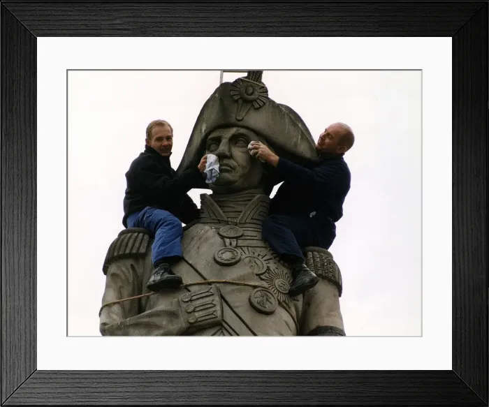 Framed Print : Britain Places Trafalgar Square Nelsons Column