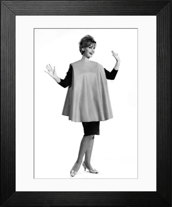 Framed Print : Model Dawn Chapman. January 1962 P008899 Framed Print : Model Dawn Chapman. January 1962 P008899