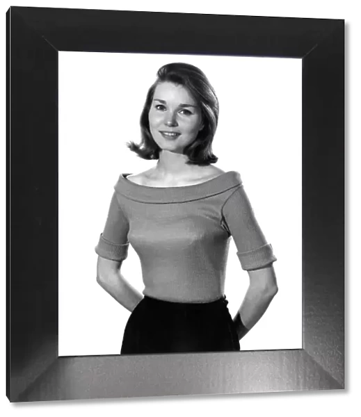 Model Helen Laundy wearing short sleeved top. April 1961 P008831