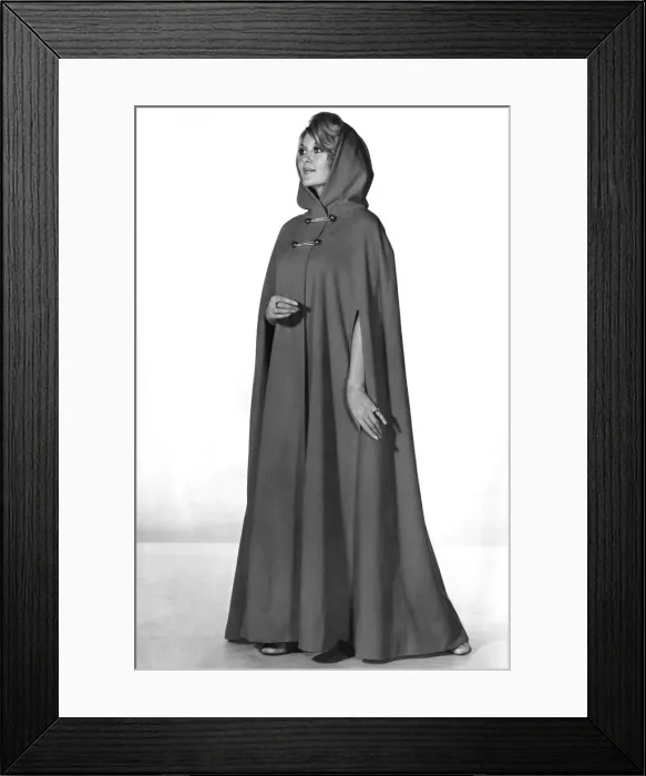 Framed Print : Reveille Fashions. Delia Truman. December 1969 P08552 Framed Print : Reveille Fashions. Delia Truman. December 1969 P08552