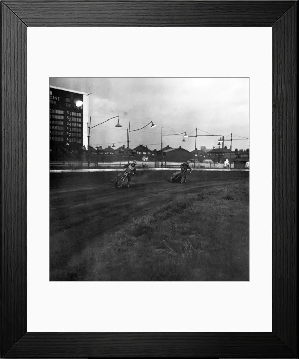 Framed Print : Speedway action at Liverpool World Championship. June 1960 M4380A-003