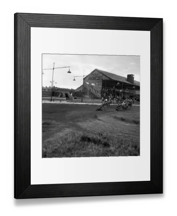 Framed Print : Speedway action at Liverpool World Championship. June 1960 M4380A-012 Framed Print : Speedway action at Liverpool World Championship. June 1960 M4380A-012