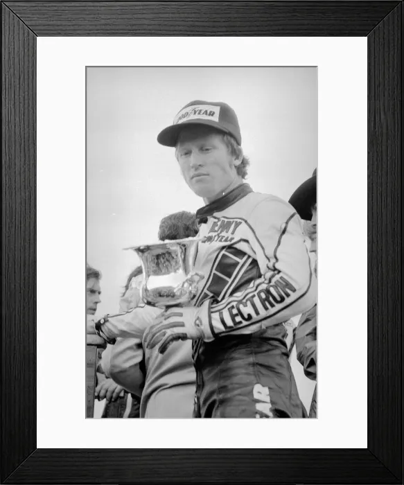 Framed Print : 500cc British Grand Prix Motorcycle race at Silverstone Kenny Roberts celebrates