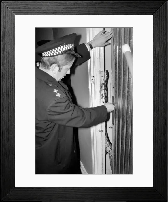 Framed Print : Snakes escape. January 1975 75-00467-001 Framed Print : Snakes escape. January 1975 75-00467-001