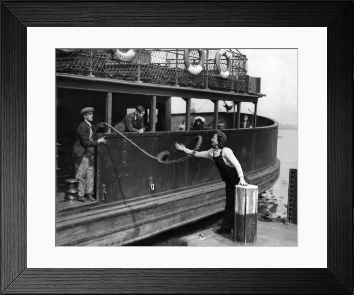 Framed Print : World War II: Women. Mrs. Ellen McShane at work on Jarrow on Tyne ferry. May 1942 P010288 Framed Print : World War II: Women. Mrs. Ellen McShane at work on Jarrow on Tyne ferry. May 1942 P010288