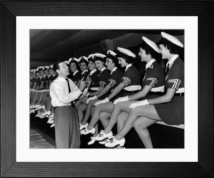 Framed Print : Max Bygraves with the Tiller girls. November 1954 P012451