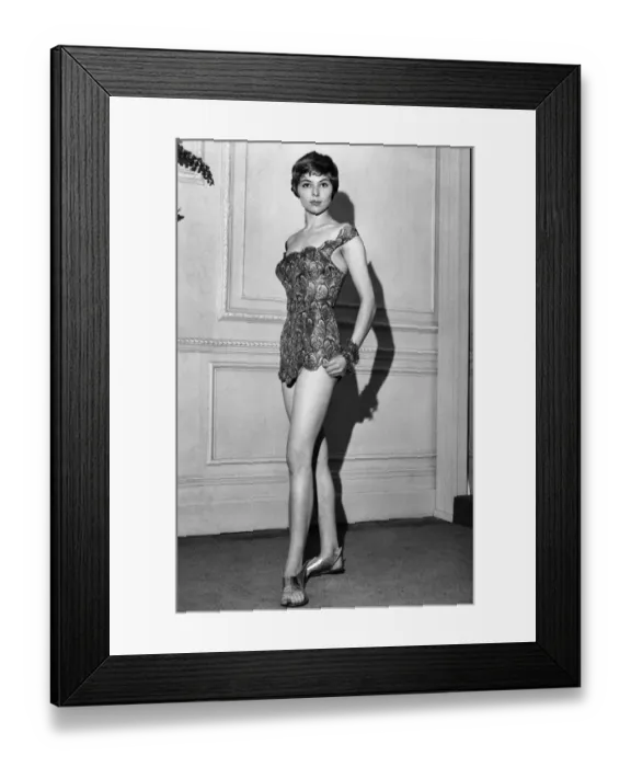 Framed Print : Fashion. East met west in London yesterday (26-9-56) to show clothes made from Lurex Framed Print : Fashion. East met west in London yesterday (26-9-56) to show clothes made from Lurex