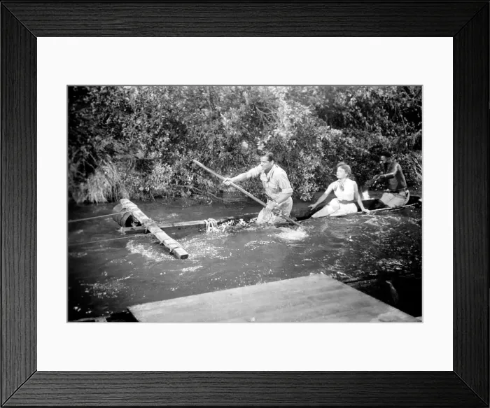 Framed Print : Shooting the Zambese rapids sequence at Elstree were Jeanne Crain Framed Print : Shooting the Zambese rapids sequence at Elstree were Jeanne Crain
