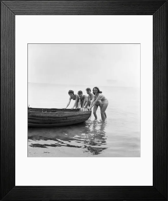 Framed Print : Bathing Girl: Glamour on the Clacton Beach: L. to R. Peggy Palmer, 16 Framed Print : Bathing Girl: Glamour on the Clacton Beach: L. to R. Peggy Palmer, 16