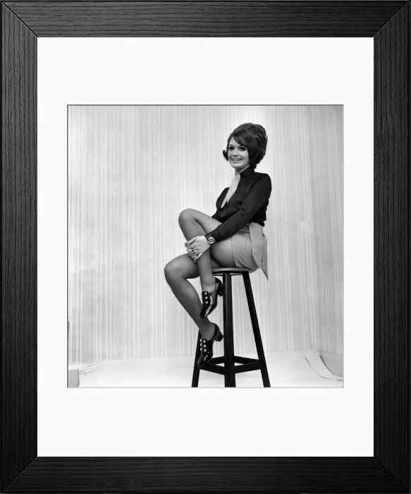 Framed Print : Pamela Moss, 19, of Higher Bebington, Wirral, Cheshire, a hair stylist reigning Poppy Framed Print : Pamela Moss, 19, of Higher Bebington, Wirral, Cheshire, a hair stylist reigning Poppy