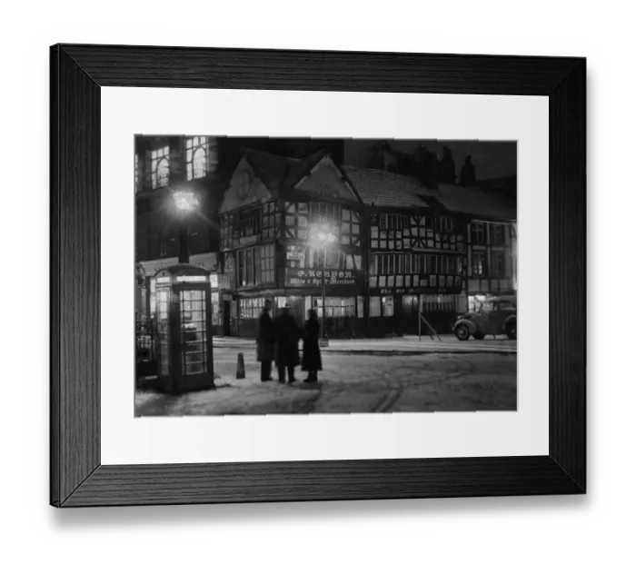 Framed Print : An old world effect in the shambles in the older part of Manchester was enhanced by snow