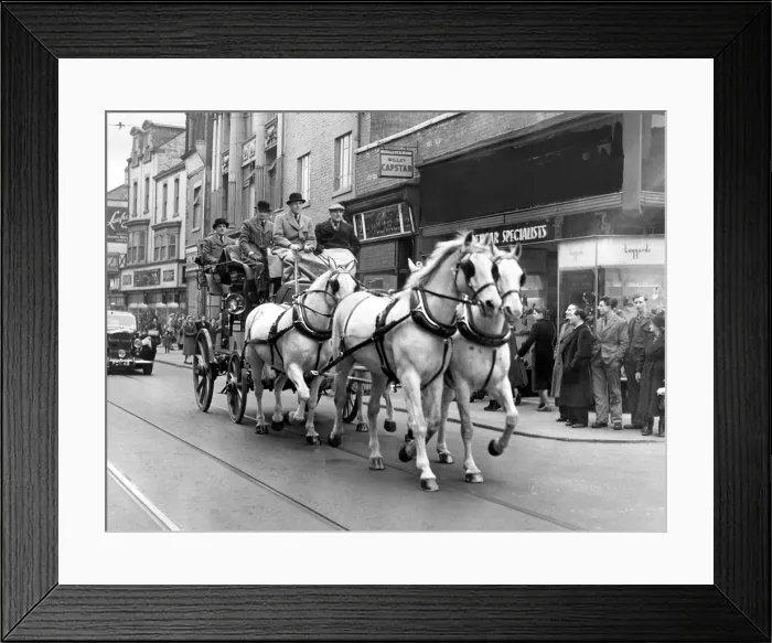 Framed Print : A coach and horses on the streets of Sunderland. The stagecoach is drawn by four greys
