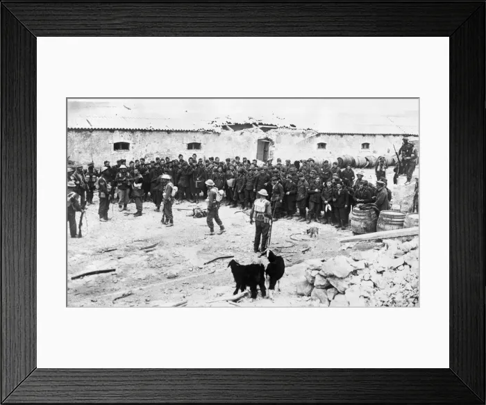Framed Print : Libya. British infantry in possession of an Italian fort after the capture of Derna Framed Print : Libya. British infantry in possession of an Italian fort after the capture of Derna