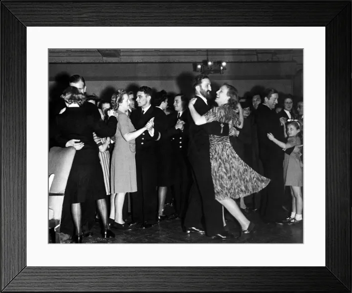 Framed Print : Miss Dorene Hare, the well known compere of the Shipmates Ashore programme Framed Print : Miss Dorene Hare, the well known compere of the Shipmates Ashore programme