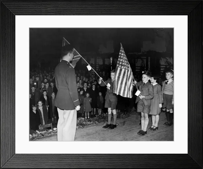 Framed Print : American forces in England during World War Two Pupils of north Prospect School Framed Print : American forces in England during World War Two Pupils of north Prospect School