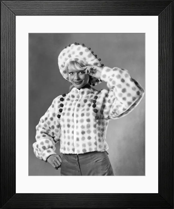 Framed Print : Summer is gone... but who would care, wearing a super snuggle-set like this Framed Print : Summer is gone... but who would care, wearing a super snuggle-set like this