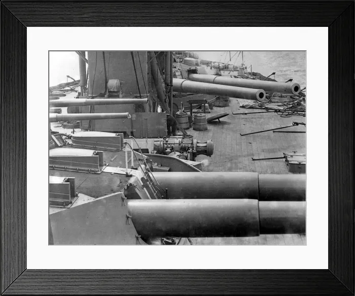 Framed Print : Royal Navy dreadnought on patrol in the North Sea clears her deck ready for action Framed Print : Royal Navy dreadnought on patrol in the North Sea clears her deck ready for action