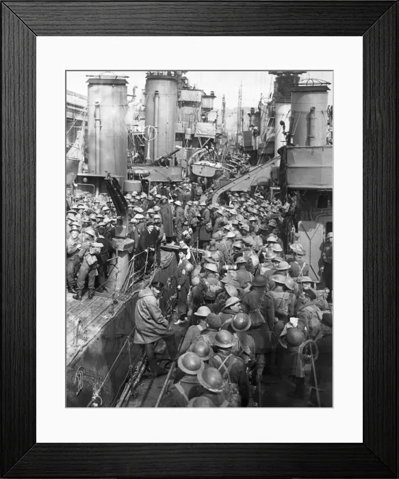Framed Print : B. E. F return from Dunkirk on The Skylark transport ship. 3rd June 1940 Framed Print : B. E. F return from Dunkirk on The Skylark transport ship. 3rd June 1940