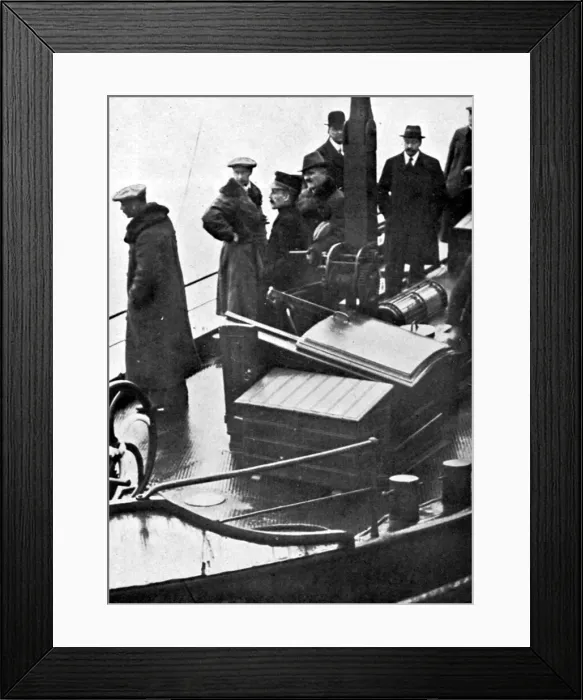 Framed Print : The ex Crown Prince of Germany crossing the Zuyder Zee into exile. November 1918