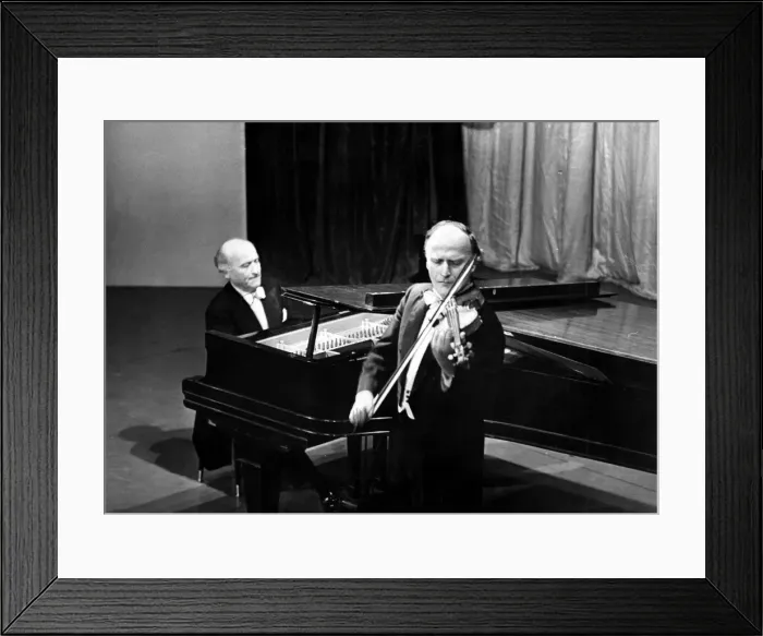 Framed Print : Yehudi Menuhin - Famous concert violinist pictured at the New The New Theatre, Cardiff Framed Print : Yehudi Menuhin - Famous concert violinist pictured at the New The New Theatre, Cardiff