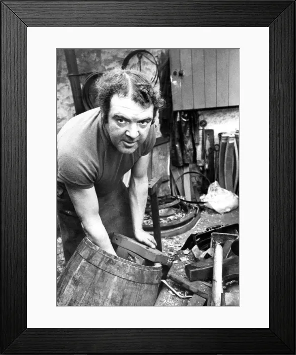 Framed Print : Clive Hollis who is the cooper at Theakstone Brewery at Masham Framed Print : Clive Hollis who is the cooper at Theakstone Brewery at Masham