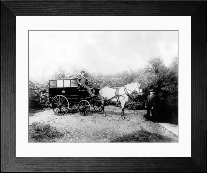 Framed Print : The horse-drawn ambulance came from the Walkergate Hospital 01  /  06  /  22 circa