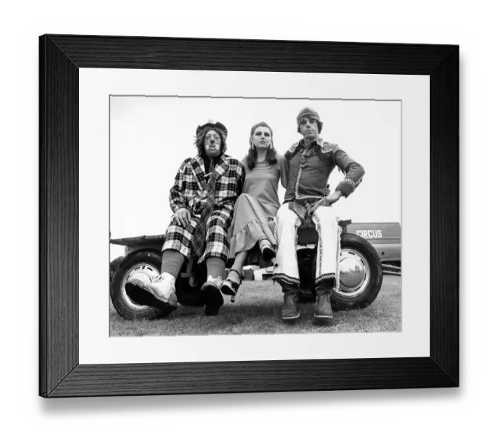Framed Print : Circus ringmaster and clown Peter Jolly, wife Carole and fire eater David Badger