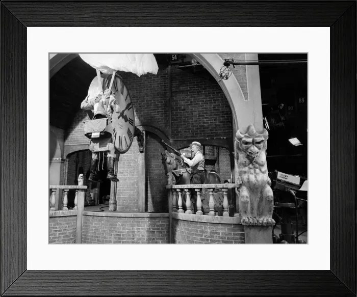 Framed Print : Filming of the BBC television series Dads Army showing a scene in the episode Framed Print : Filming of the BBC television series Dads Army showing a scene in the episode