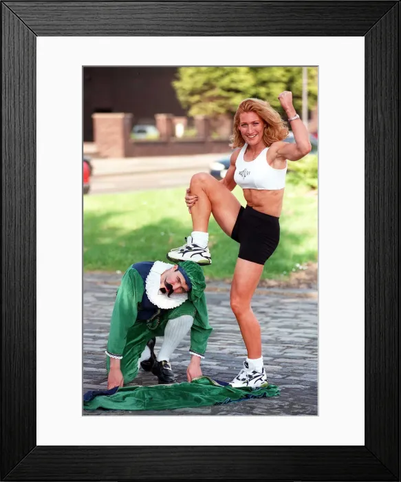 Framed Print : Anti smoking feature May 1998 Gladiator Siren with Sir Walter Raleigh Framed Print : Anti smoking feature May 1998 Gladiator Siren with Sir Walter Raleigh