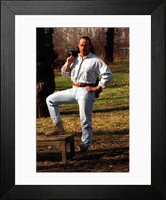 Framed Print : Gladiator Wolf / Michael van Wijk Framed Print : Gladiator Wolf / Michael van Wijk
