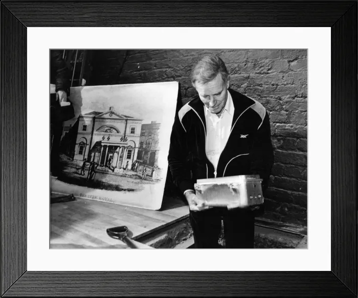 Framed Print : Charlton Heston with the Theatre Royal Time Capsule Framed Print : Charlton Heston with the Theatre Royal Time Capsule