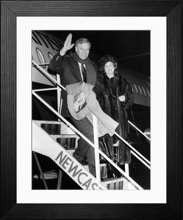 Framed Print : Charlton Heston arrives at Newcastle Airport, with his wife Lydia Framed Print : Charlton Heston arrives at Newcastle Airport, with his wife Lydia