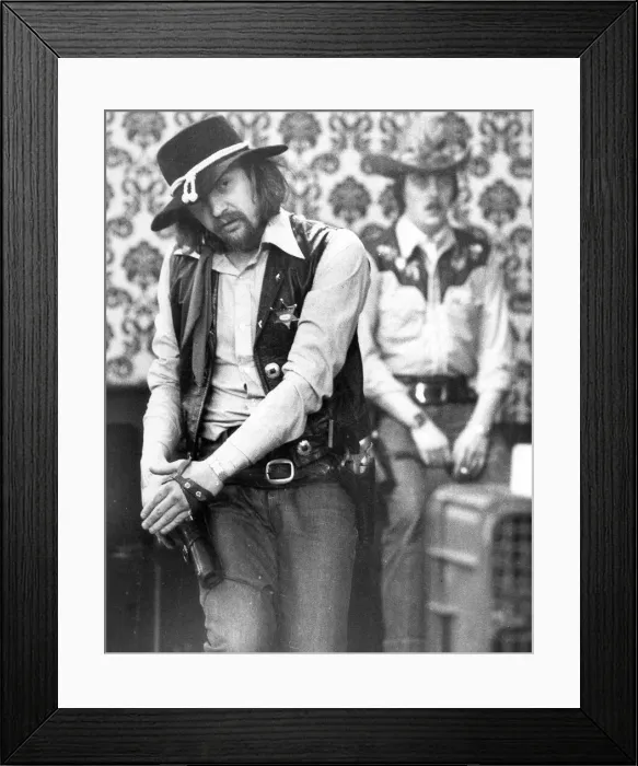 Framed Print : Quick on the draw, thats Les Davis Framed Print : Quick on the draw, thats Les Davis
